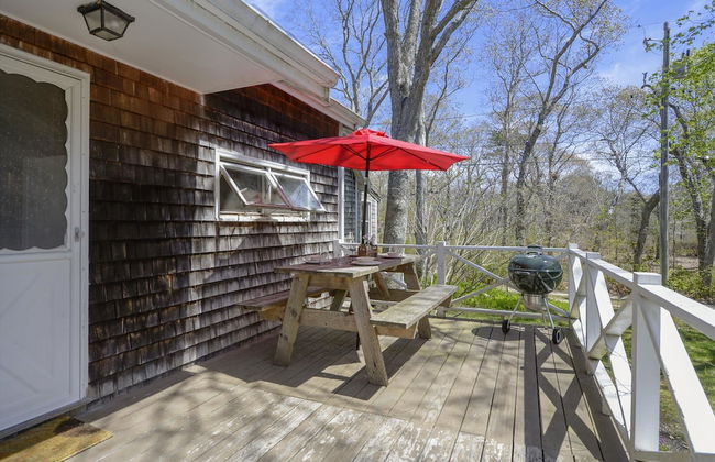 Oak Bluffs 3-Bed Cottage, Walk to Town - Photo 12