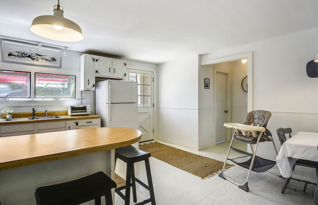 Oak Bluffs 3-Bed Cottage, Walk to Town - Photo 16