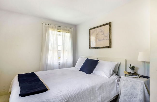 Oak Bluffs 3-Bed Cottage, Walk to Town - Photo 18
