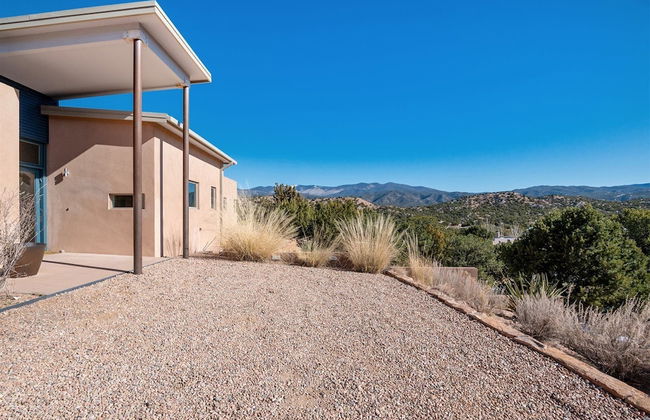 Butterfly House - Spectacular Modern Design and Mountain Views - Photo 49