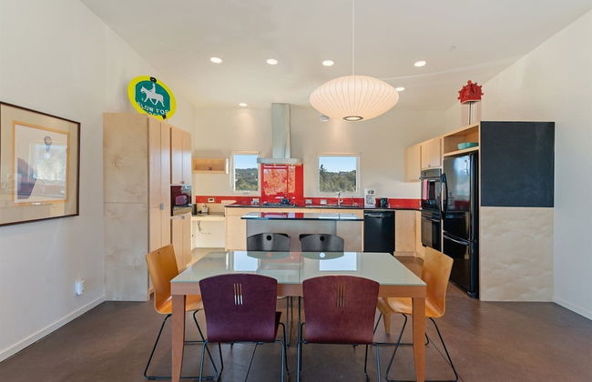 Butterfly House - Spectacular Modern Design and Mountain Views - Photo 18