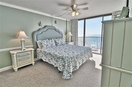 Photo 23 - Suites at the Beach