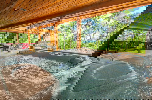 Photo 2 - Cj's Mountain Lodge