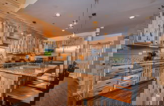 Foto 3 - Cj's Mountain Lodge