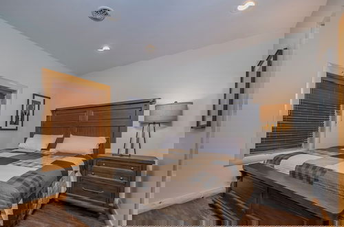 Photo 29 - Cj's Mountain Lodge