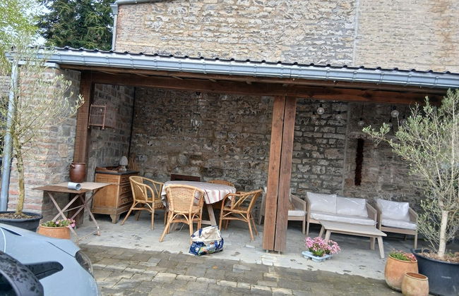 Stylish Stay Near Forest - Photo 19