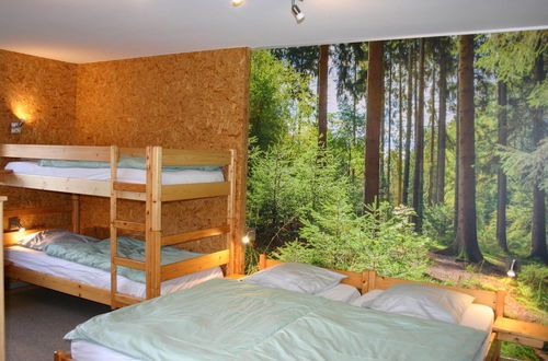 Foto 3 - Bedecked Holiday Home in Vielsalm With Sauna