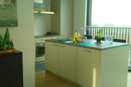 Photo 13 - Fully Equipped Sunny Apartment