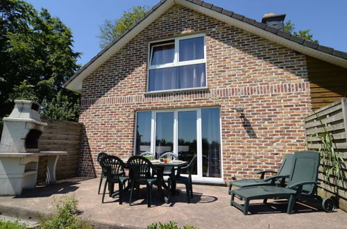 Photo 14 - Picture-perfect Holiday Home in Sourbrodt With Garden, BBQ