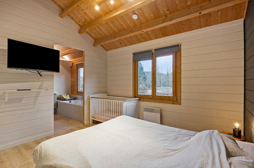 Photo 6 - Elegant Chalet in Manhay With Sauna