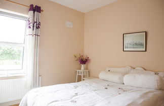 Photo 2 - Inviting 4-bed House in Strokestown