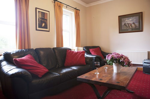 Photo 9 - Inviting 4-bed House in Strokestown