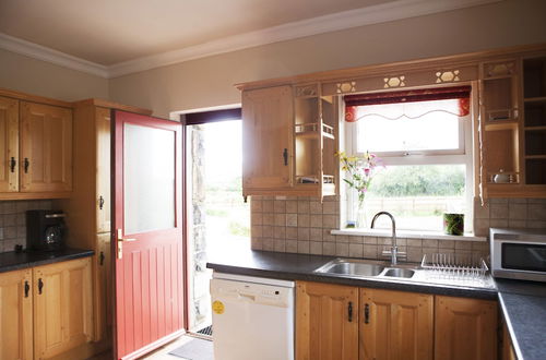 Photo 6 - Inviting 4-bed House in Strokestown