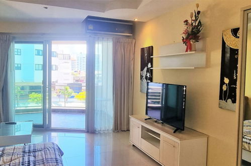 Photo 14 - Jomtien Plaza Residence Large Modern Studio Apartment