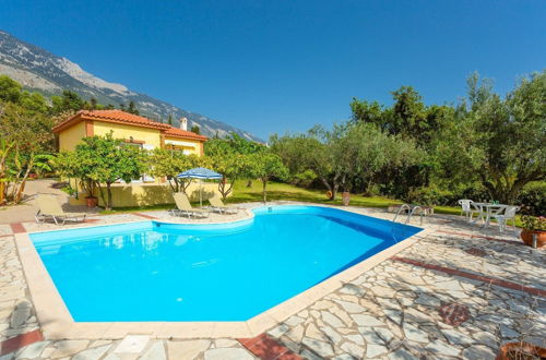 Photo 9 - Villa Russa Dionisis Large Private Pool Walk to Beach Sea Views Wifi Car Not Required - 2017