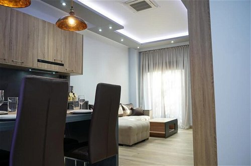 Photo 2 - Charming 1-bed Apartment in Nea Moudania