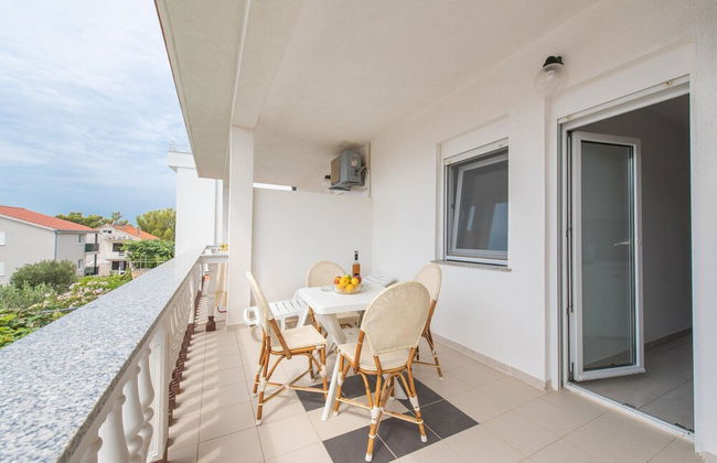 Lovely Holiday Home in Okrug Gornji near Sea - Foto 15