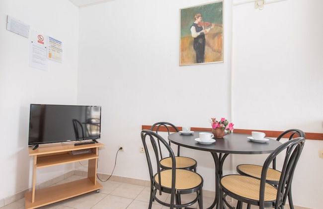 Lovely Holiday Home in Okrug Gornji near Sea - Foto 42