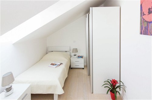 Foto 5 - Topfloor Comfortable Luxury Apartment With Private Balcony,free Garage and Wi-fi