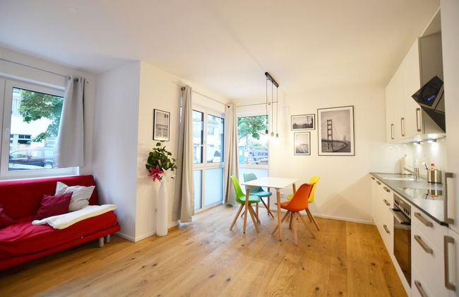 Modern apartment near downtown - Photo 6