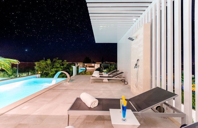 Luxury Villa Luna with Swimming Pool - Foto 28