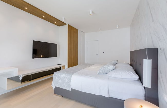 Luxury Villa Luna with Swimming Pool - Foto 3