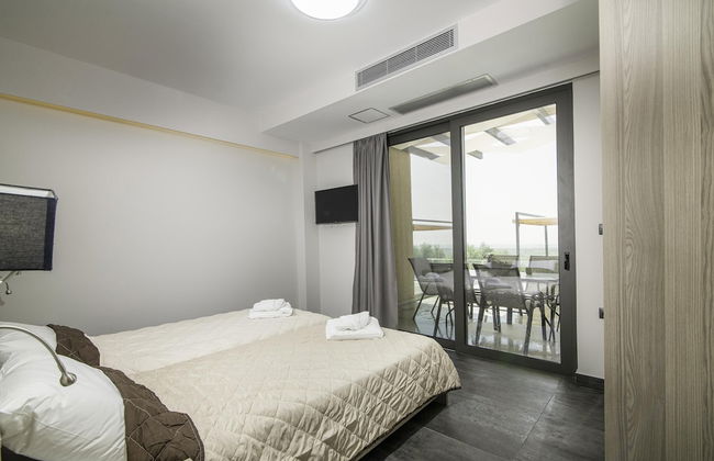 Serenity Suites Sea View 1 - Photo 2