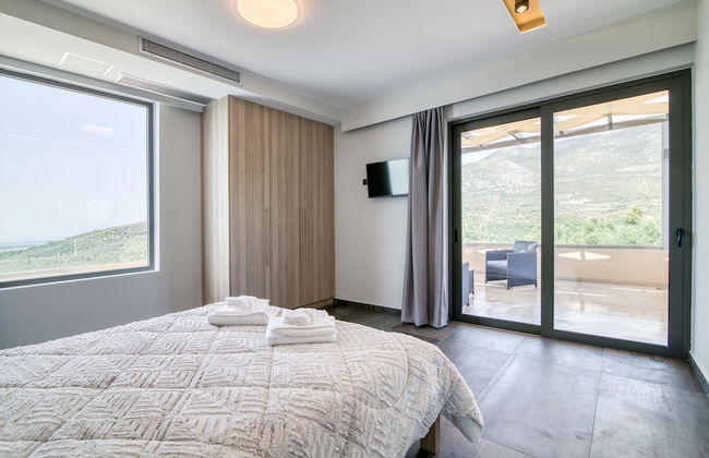 Serenity Suites Sea View 1 - Photo 5