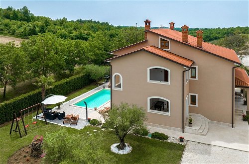 Foto 39 - Splendid Villa in Vižinada with Hot Tub