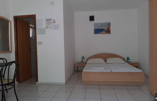 Foto 2 - Lovely Apartment in Okrug Gornji near Bocici Beach