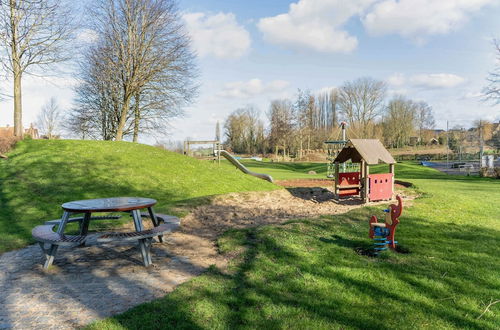 Photo 25 - Inviting Holiday Home in Heuvelland With Garden