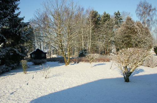 Photo 20 - Pleasant Holiday Home in Froidchapelle With Garden