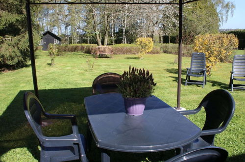 Photo 8 - Pleasant Holiday Home in Froidchapelle With Garden