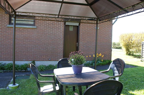 Photo 16 - Pleasant Holiday Home in Froidchapelle With Garden