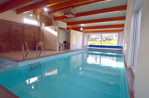 Foto 26 - Quaint Holiday Home With Heated Indoor Pool