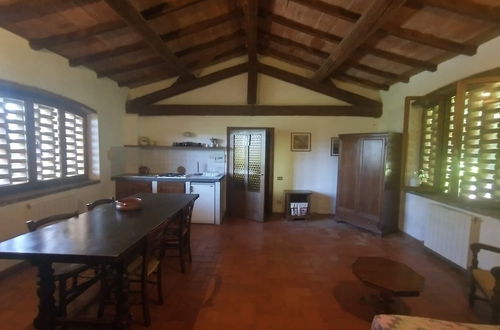 Foto 5 - 3 Rooms Flat in a Green Tuscany Valley