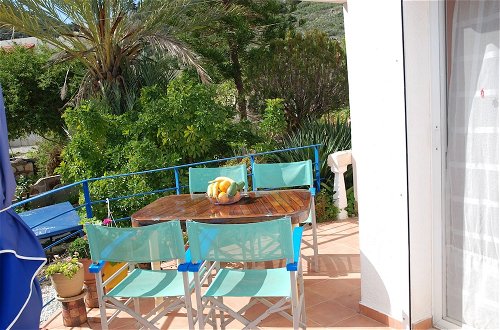 Foto 10 - Luxury Cozy Villa With Garden Near The Sea