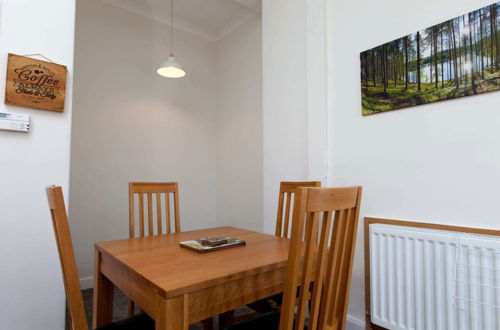 Photo 14 - Spacious and Bright Polworth Flat