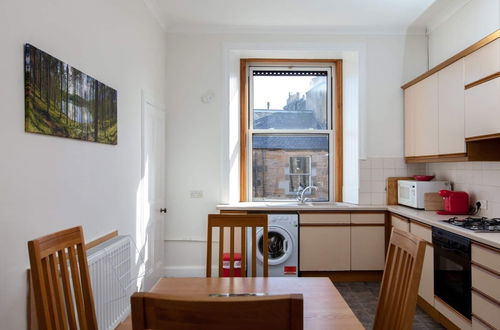 Photo 13 - Spacious and Bright Polworth Flat