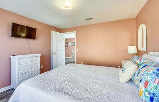 Photo 1 - Coral Cottage by Book That Condo
