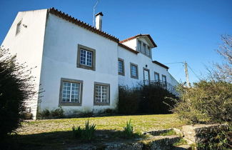 Foto 1 - Beautiful 8 Bed Cottage in Celorico With Pool