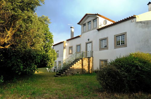 Foto 41 - Beautiful 8 Bed Cottage in Celorico With Pool