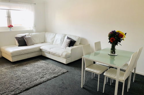 Photo 1 - Modern 2 bed Apartment Near City Centre