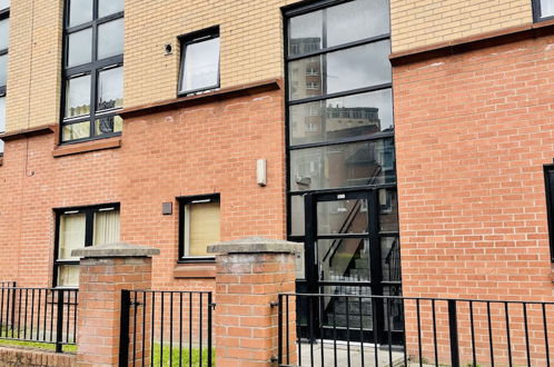 Photo 13 - Modern 2 bed Apartment Near City Centre