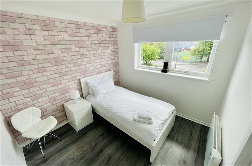 Foto 2 - Modern 2 bed Apartment Near City Centre