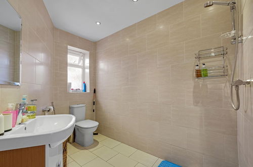 Photo 15 - Heathrow Living St Annes Svcs Hse 5 BDRM