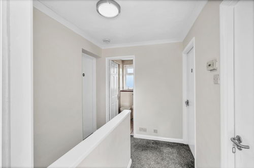 Photo 19 - Heathrow Living St Annes Svcs Hse 5 BDRM