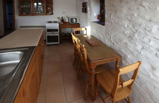 Foto 3 - Inviting 2-bed Cottage in Newcastle Emlyn