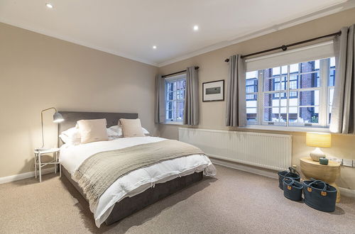 Photo 10 - ALTIDO Stunning 3BR house near Regents Park& Baker Street