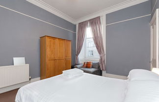 Photo 2 - Edinburgh Victorian Luxury Apartment